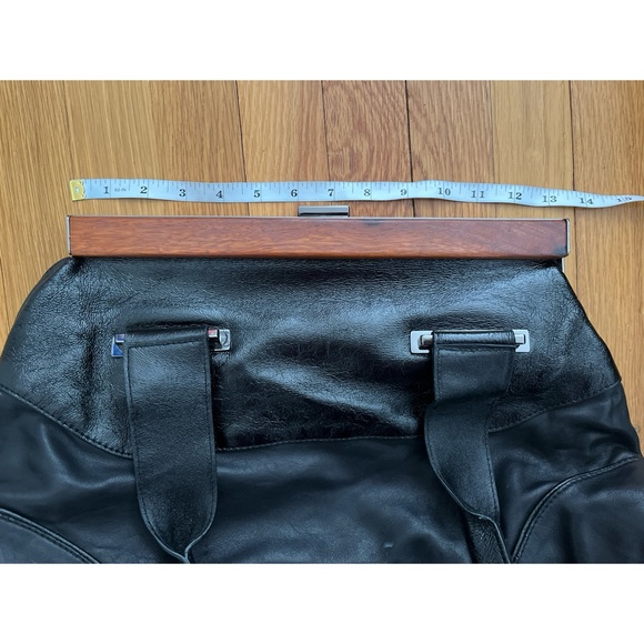 Kenneth Cole Black Leather Kiss Clasp Tote - Picture 11 of 15